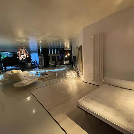 Penthouse Montecarlo Style With Lounge Pool Apartman