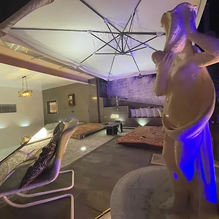 Apartman Penthouse Montecarlo Style With Lounge Pool La Spezia